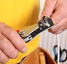 Ross Lynn – Electrician